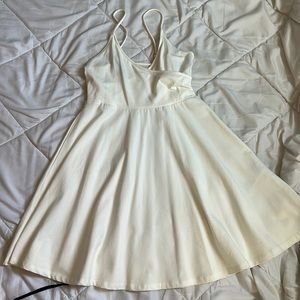 Women’s White dress